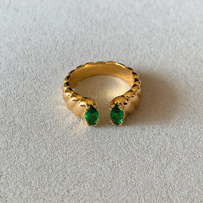 Women's Retro Industrial Gold-Plated 18k Ring with Brushed Finish and Diamond Inlays - Luxury, High-End Style