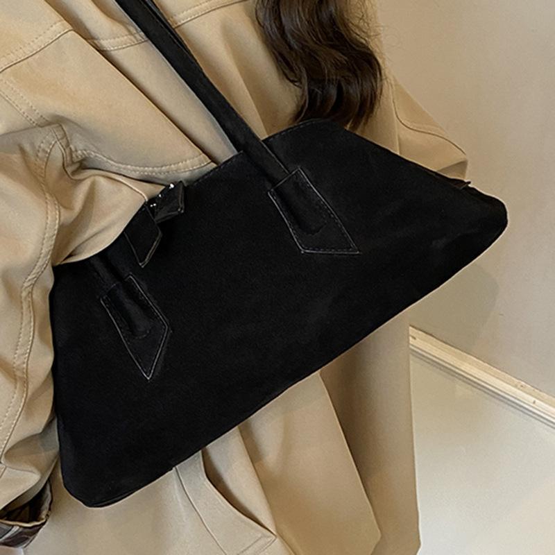 2025 Autumn New Irregular Shoulder Bag Fashionable Foreign Style Loose Feeling Matte Suede Large Capacity Women's Special Bag