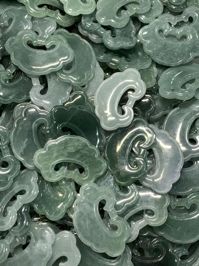 Naturalny Jadeit Klasy A Niebieska Woda Karta Błogosławieństwa Wielu Tematów Wachlarz Wisiorek