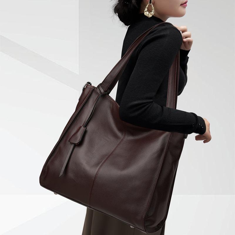 Eather Bag Women's New Bucket Bag Large Capacity Commuter Bag Wide Shoulder Strap Shoulder Messenger Bag