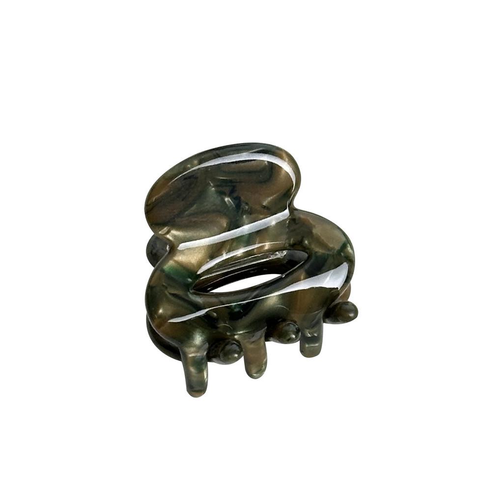 Adorable Geometric Hair Claws In Vibrant Colors For Fashionable Womens Hair