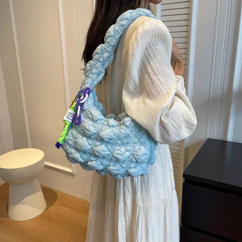 Hobo axelväska med dragkedja mångsidig modeväska enkel pendelformad crossbody-väska mjuk bomull monokrom