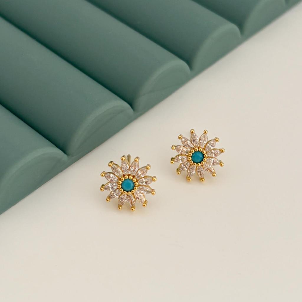 Elegant Retro Daisy Rhinestone Earrings - S925 Sterling Silver Studs