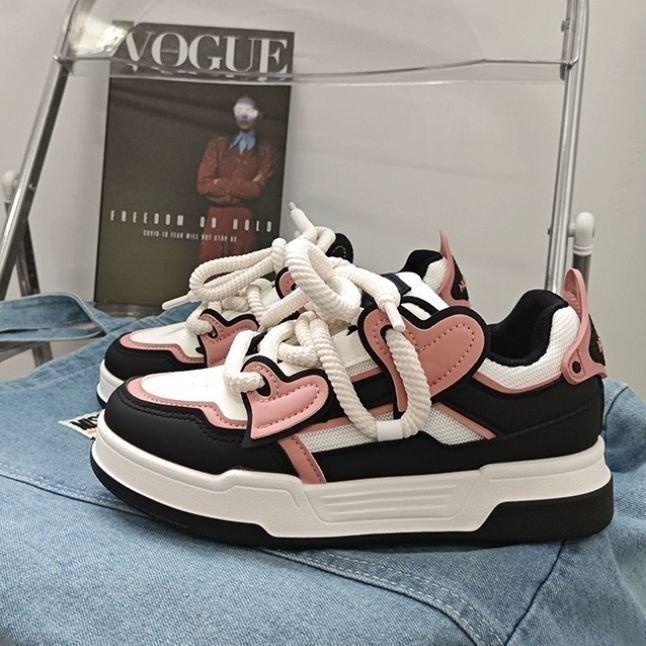 Pantofi mici albi din plasă pentru femei 2024 nou design de nișă de primăvară stil Hong Kong pantofi de skate elevi de gimnaziu pantofi casual respirabili