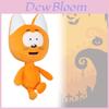 Schattige Kote Kitty pluche kat pop, zacht cartoon speelgoed voor kinderen in een levendige oranje kleur.