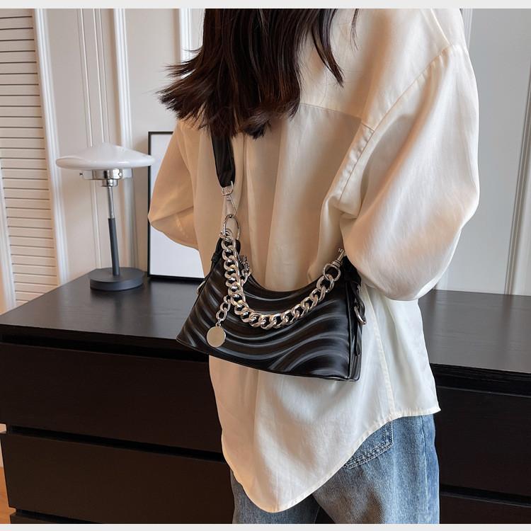 Trendy Street Style Small Square Bag With Chain Elements Pu Material Shoulder Bag