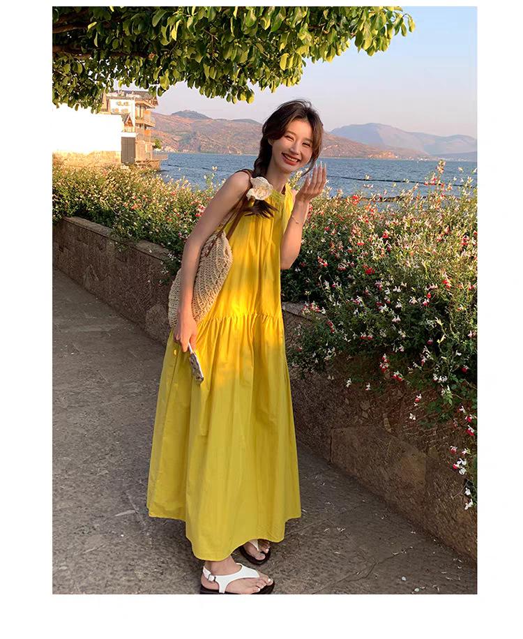 Elegant Yellow Sleeveless Halter Neck A-line Dress - Women's Retro Resort Style.