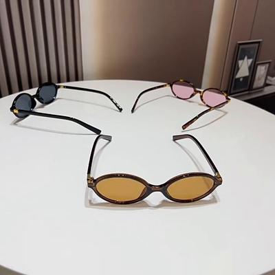 Gafas de Sol Ovaladas Pequeñas Estilo Retro para Mujer Nuevas Sexy Leopardo Negro Gafas de Sol Femeninas Vintage Lady Shades Eyewear EMA