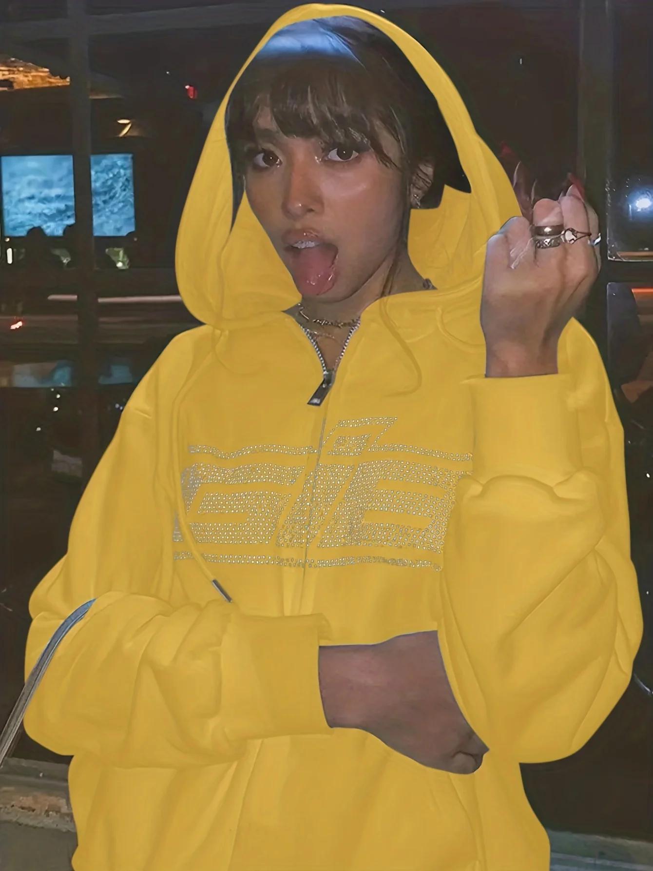 Новый женский свитшот со стразами и буквенным принтом, толстовки с длинными рукавами на молнии, свободная уличная одежда больших размеров, повседневная осень 2024 г. XS жёлтый