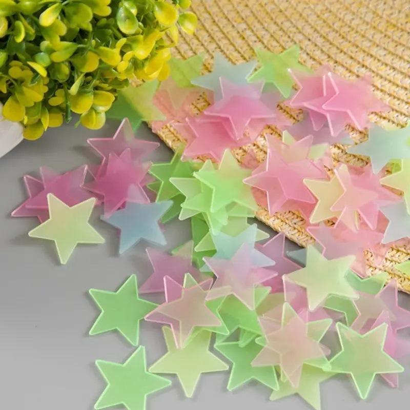 100 Stück Leuchtende Stern Wandaufkleber Geeignet für Schlafzimmer, Fenster, Decke Wanddekoration Schafft Exklusive Sternenhimmel Wände