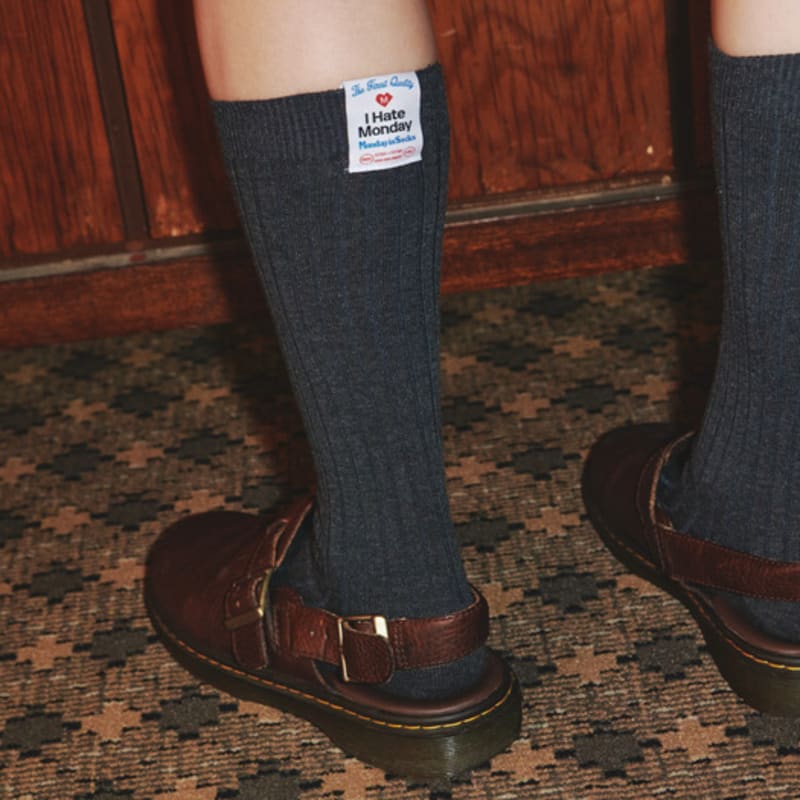 I Hate Monday Superior Lip Socks Gray