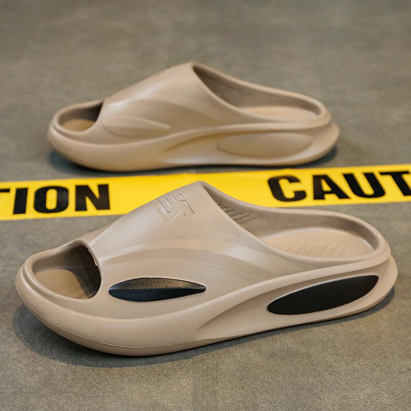 

Тапочки мужские лето 2025 новая одежда для улицы дома ванная комната наступать на дерьмо ощущение толстой подошвы легкий тренд классные тапочки 44-45 коричневый