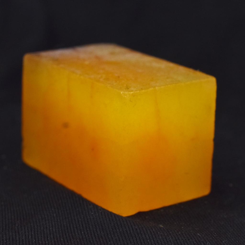 Gema CERTIFICADA Bruta 276,80 Ct Safira Amarela Natural Não Lapidada Tamanho Enorme AR-1674