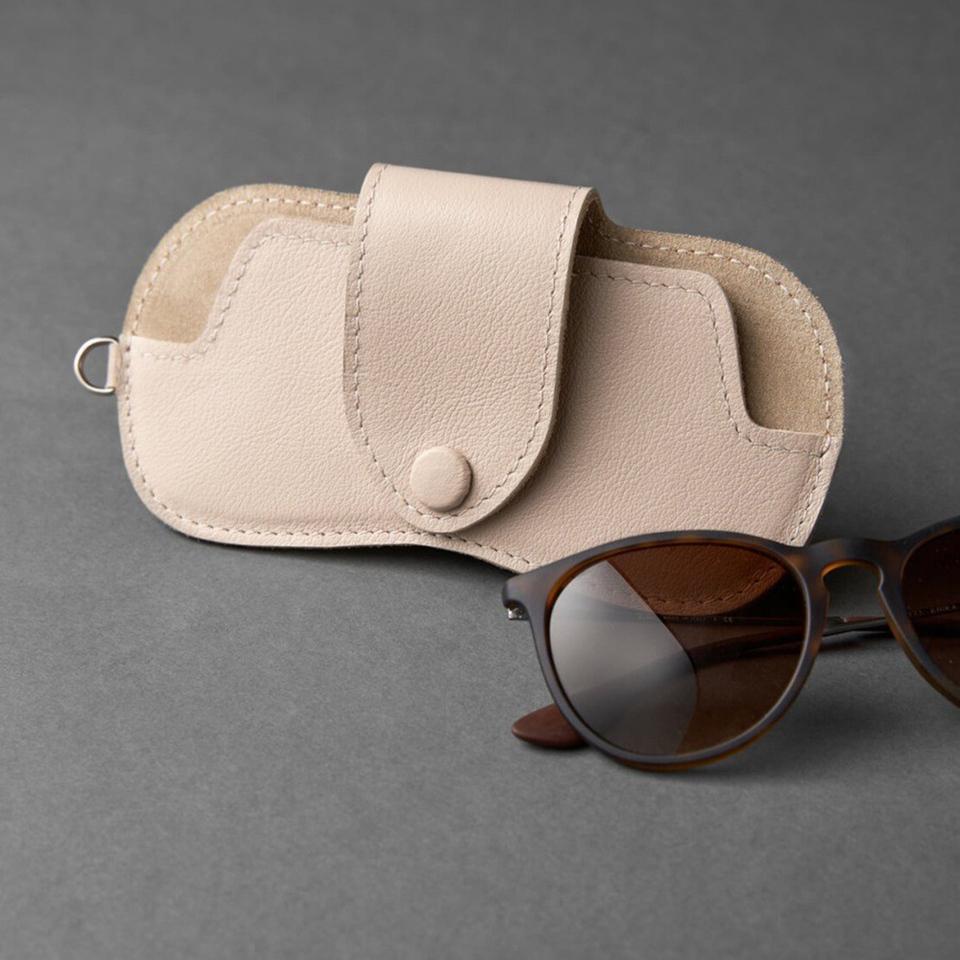 1PC Waterproof Sunglasses Bag Portable Hanging Neck Glasses Storage Case Fashion PU Leather Eyeglasses Pouch For Women Men