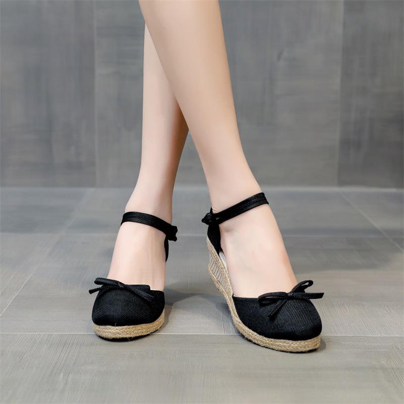 Damskie sandały na koturnie w koreańskim stylu 2025 - Wygodne, lniane, z czubkiem, z zapięciem