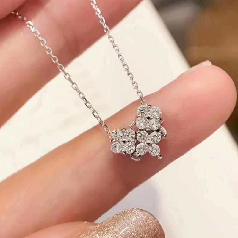 18K Gold Heart-Shaped Diamond Necklace with Zirconia Pendant and Dual Straps белого золота