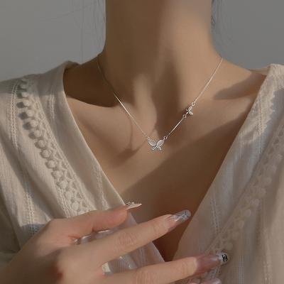Opal-Schmetterlings-Halskette, feminines minimalistisches Temperament, Nischendesign, kalter Wind, Blitz-Diamant-Schlüsselbeinkette