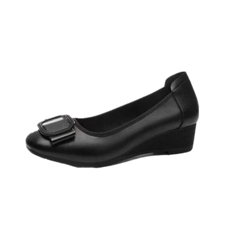 Shallow bevel heel single shoes women's 2025 new summer mid-heel black soft-soled soft leather one-pedal middle-aged mother leather shoes
