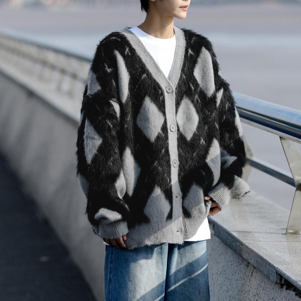 Men's Autumn/Winter Retro College Diamond Check Cardigan - Soft, Sticky, Trendy, Casual Knitted Style for Couples