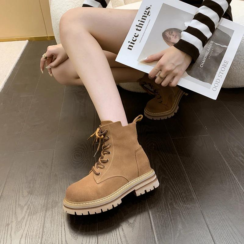 Модные коричневые ботильоны женские на толстой подошве теплые меховые зимние ботинки — фото 5