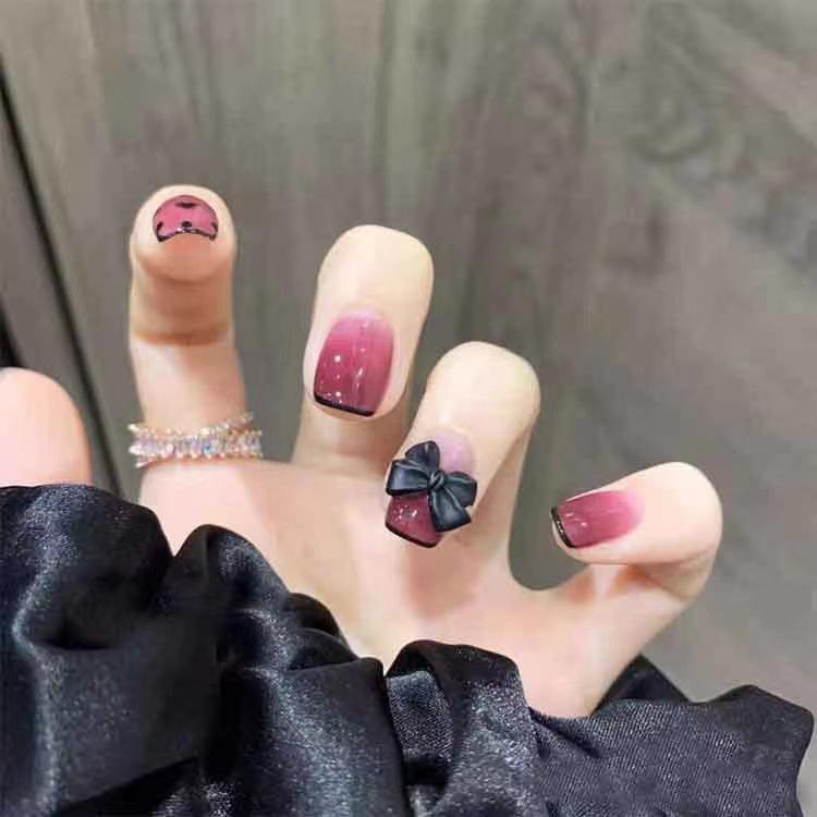 

Student-Friendly Removable Wearable Nail Patches - Short Black Edge with French Bow Design False Nails Z137 BlackBerry Sweetheart [Glue Version]