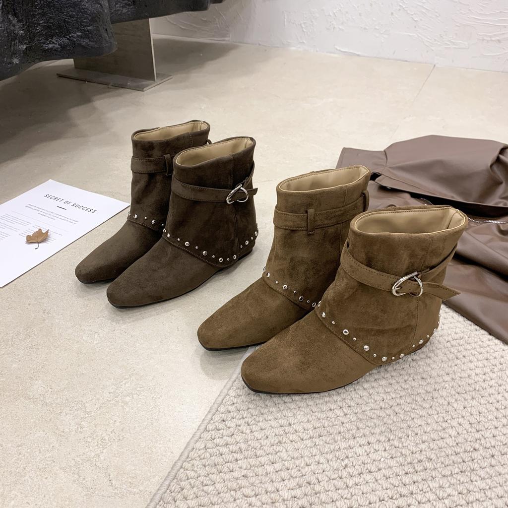 Retro rivet belt decorative short boots women's autumn new flat bottom square head thin boots temperament versatile fashion boots