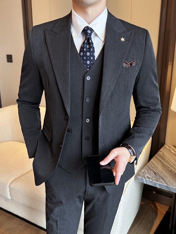 Men's Slim Fit Two-Button Peak Lapel Three-Piece Suit