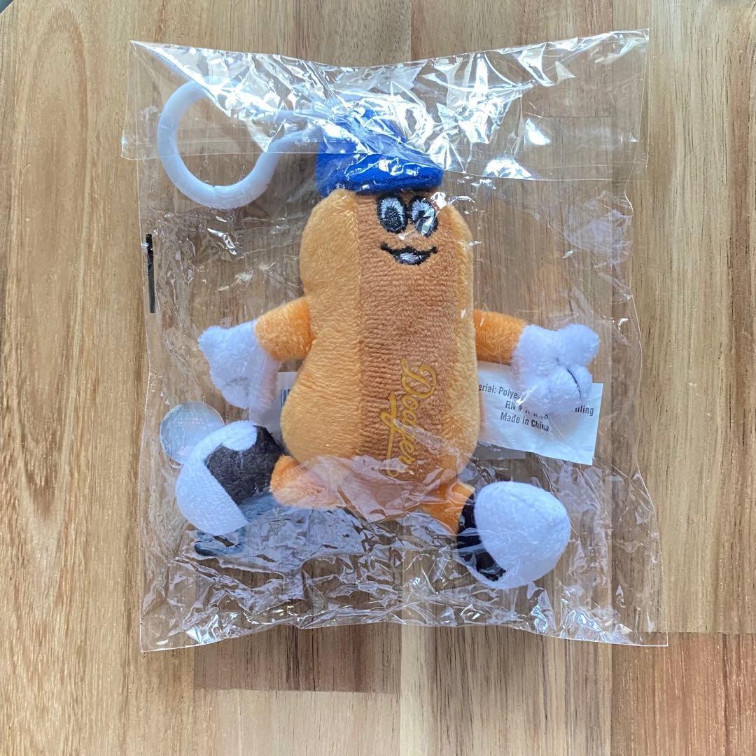 Used [New and unopened] Dodger fan club exclusive benefit Dodger dog stuffed toy key chain