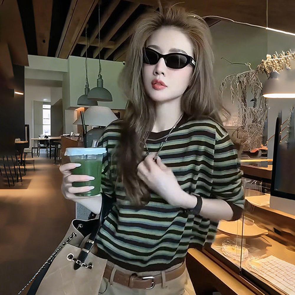 Samtgrünes gestreiftes Langarm-Rundhals-Oberteil im koreanischen Retro-Farbblock-Stil für Damen