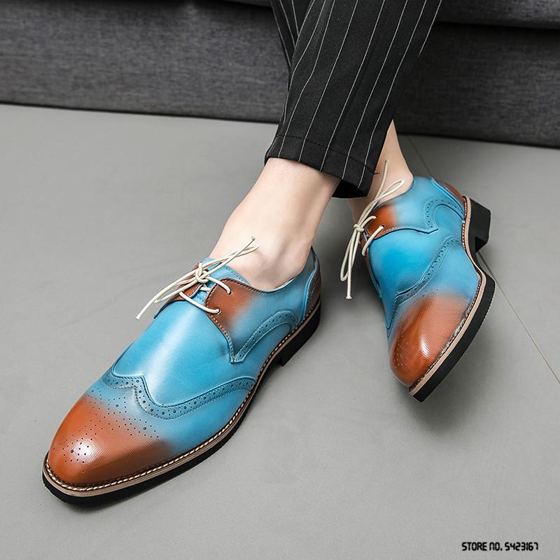 Moda Affascinante Gentiluomo Blu Con Marrone Brogue Per Uomini Nuovi Casual Stampati Mocassini Oxfords Scarpe da Sposa Festa Scarpe Piatte da Guida