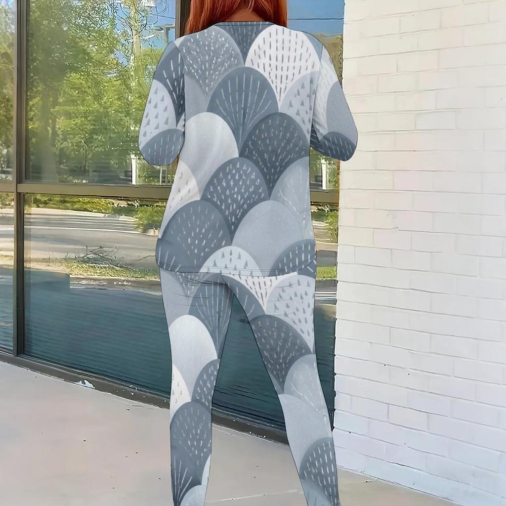 Women Plus Size Two Piece Set Round Neck Long Sleeve Printed Top And Fitted Pants