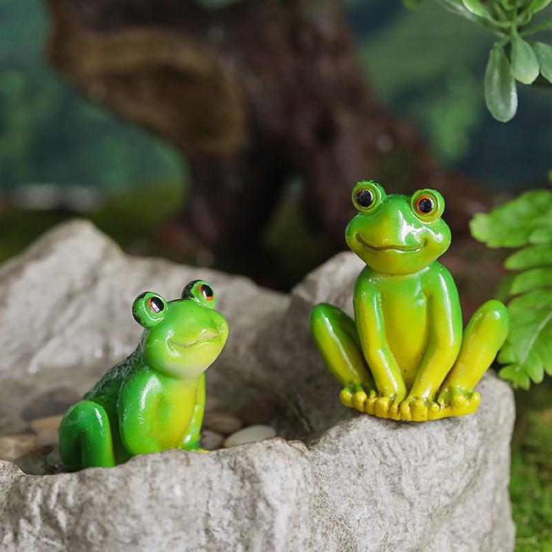 Nordic Style Resin Mini Figurines Set - Gnome Mushroom Frog Terrarium Decor Desktop Garden Ornament