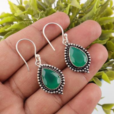Boucles d'oreilles en Onyx Vert, Bijoux en Pierres Précieuses Faits Main, Boucles d'oreilles en Argent Sterling 925, Cadeau pour Maman Boucles d'oreilles Délicates pour Cadeau de Fiançailles