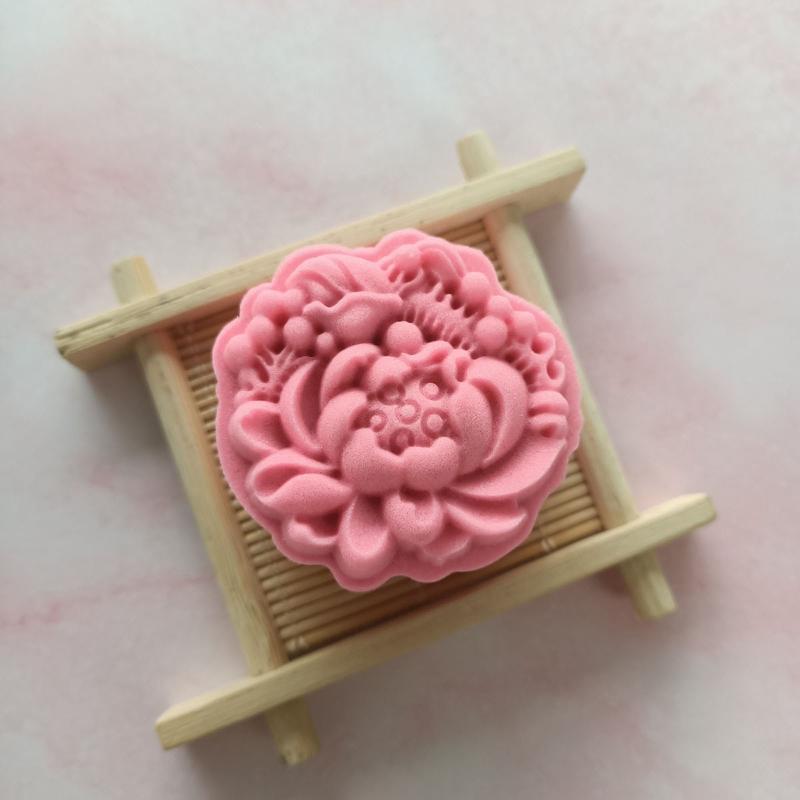 150g Lotus Carp Shape Mooncake Mold Pastry Stamp Mooncake Moulds Hand Pressure Tools Plastic Material Baking Accessories