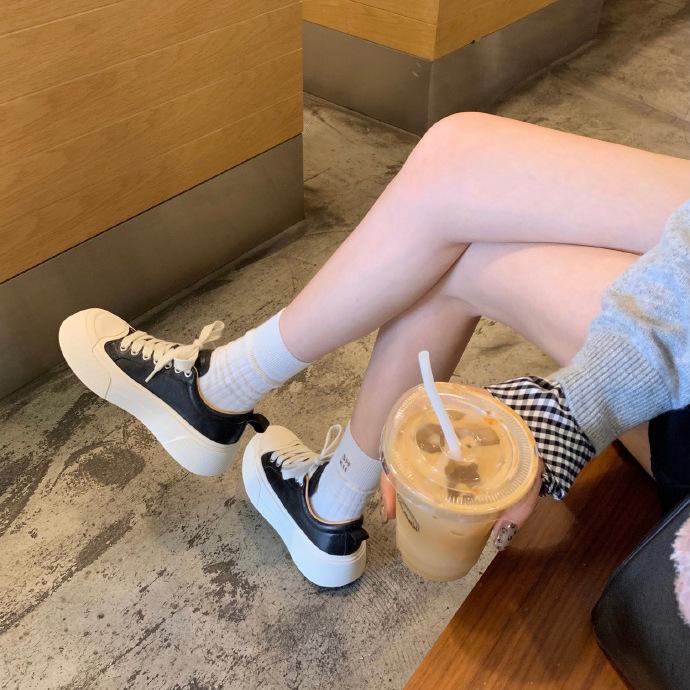 Cowhide version~ Su Yinyin has the same washed horse skin muffin thick-soled sports and leisure board shoes for women's inner height increase white sh