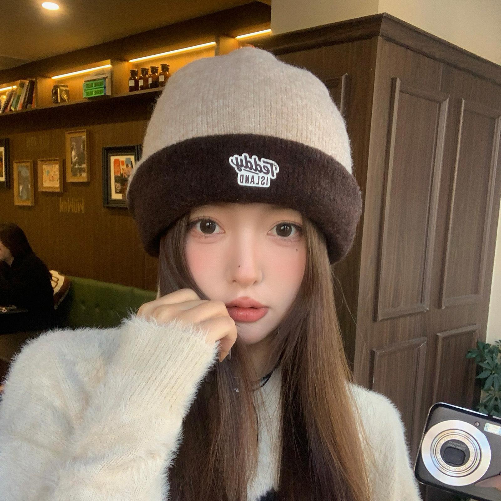 

Повседневная двухсторонняя шерстяная шапка для женщин на осень и зиму Новая утолщенная теплая вязаная шапка для защиты ушей и лица Маленькая холодная шапка One Size