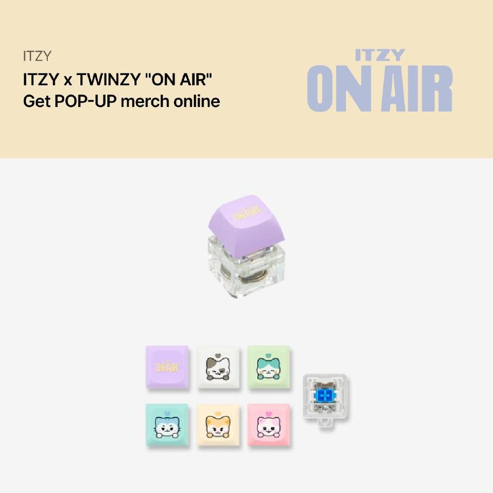 

Предзаказ ITZY В ЭФИРЕ Получите POP-UP TWINZY Набор колпачков для клавиш