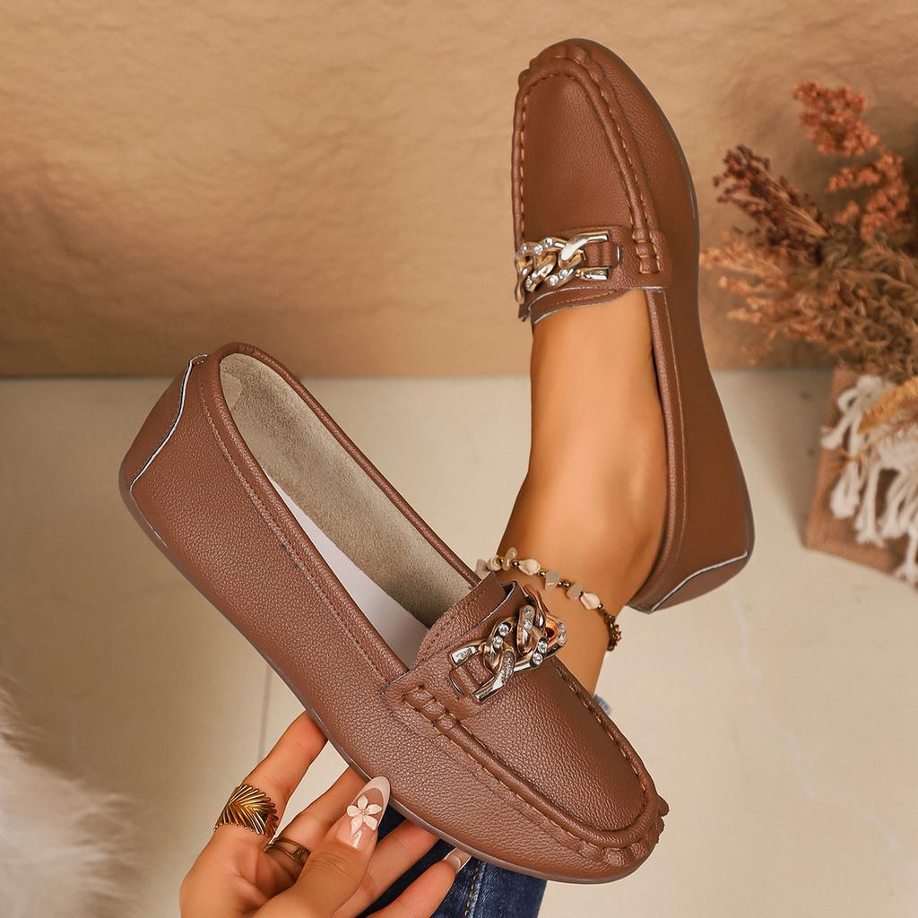 Fashion Women Loafers Spring Autumn New Bean Shoes Female 2025 New Round Head Comfortable Sneakers Women Trend Chain Casual Mother Shoes