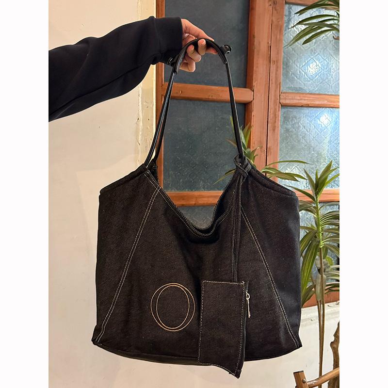 Summer Large Capacity Bag Female Fashion Hand Bill Shoulder Bag Commuting College Students Class Tote Bag