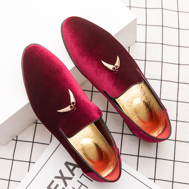Men's Suede Pointed Toe Slip-On Shoes – British Style Casual Footwear for Nightclubs, Large Sizes Available.