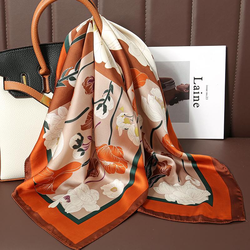 Luxury Animal Silk Satin Head Scarf For Women Plaid Print Kerchief Neck Scarfs 70cm Square Shawls and Wrpas Scarves For Ladies