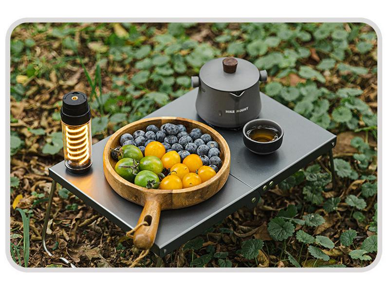 Ultra-Light Aluminum Folding Camping Table: Portable, Compact, Perfect for BBQs and Outdoor Leisure.