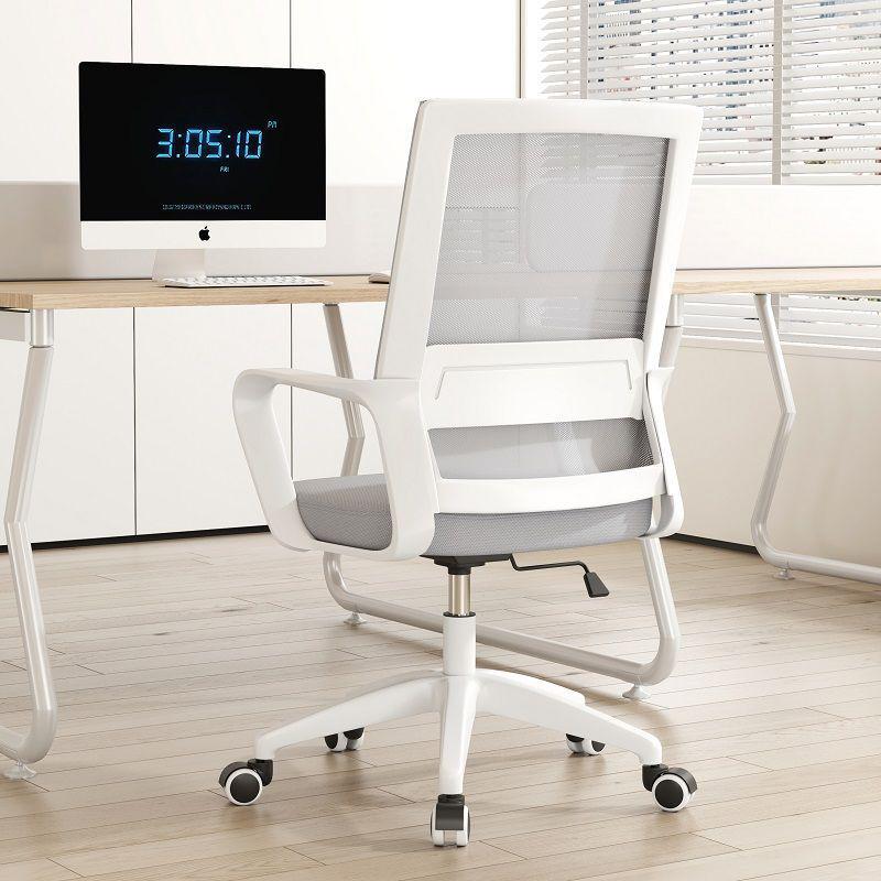 Ergonomic Office Swivel Chair with Comfortable Backrest for Long Sitting