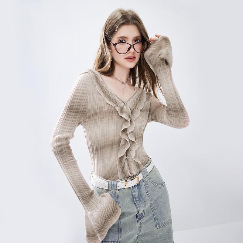 

Women s Ruffle V-neck Knit Cardigan L