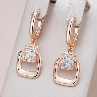 Voll gepflasterte Zirkonia-Ohrringe in goldener Farbe für Frauen, modischer, hohler, geometrischer Schmuck, Party-Persönlichkeits-Accessoires