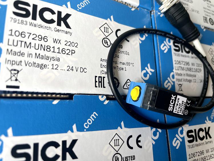 German SICK Fluorescence Sensor LUTM-UN81162P/UP81162P