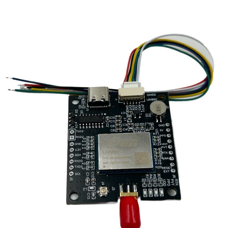 

UniCore UM980 RTK GNSS Receiver High Precision Surveying Equipment Military Rugged Design Multi-Band Positioning for Mapping UM980
