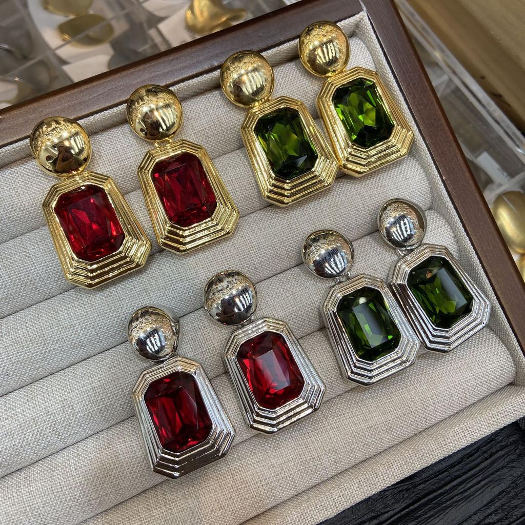 Vintage Design New Chinese Retro Olive Green Gemstone Trapezoidal Earrings Stud Earrings