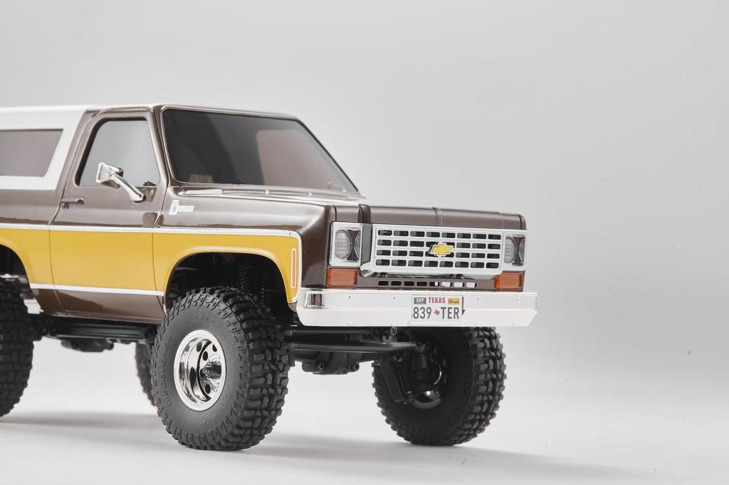PLATZ FMS Scale Realistic RC Finished Model Chevrolet K5 Blazer Brown Electric Radio Control FMS12403RTRBR 1/24