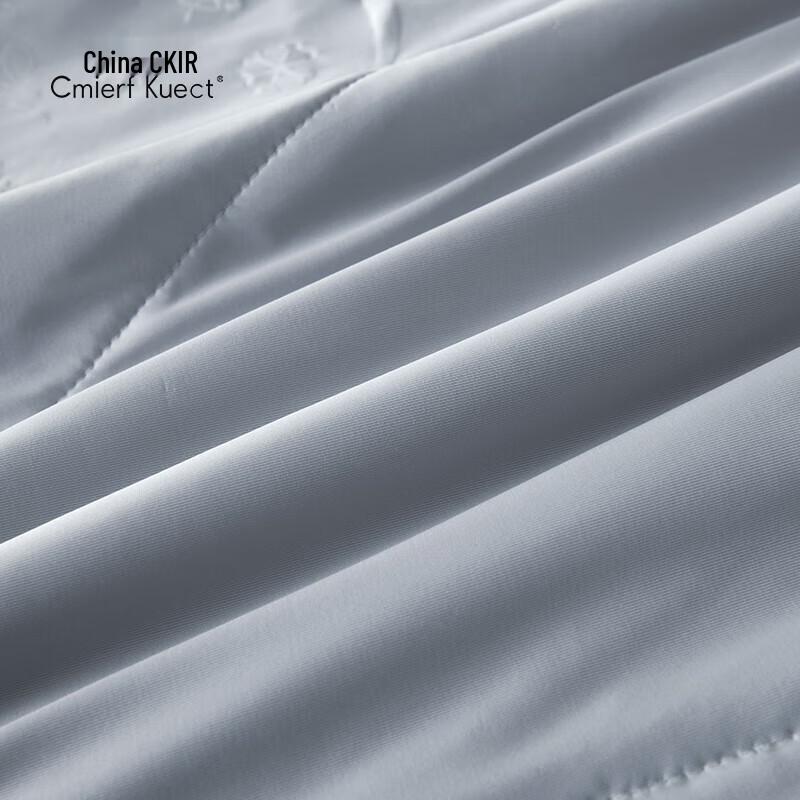 Cool-Touch Summer Quilt